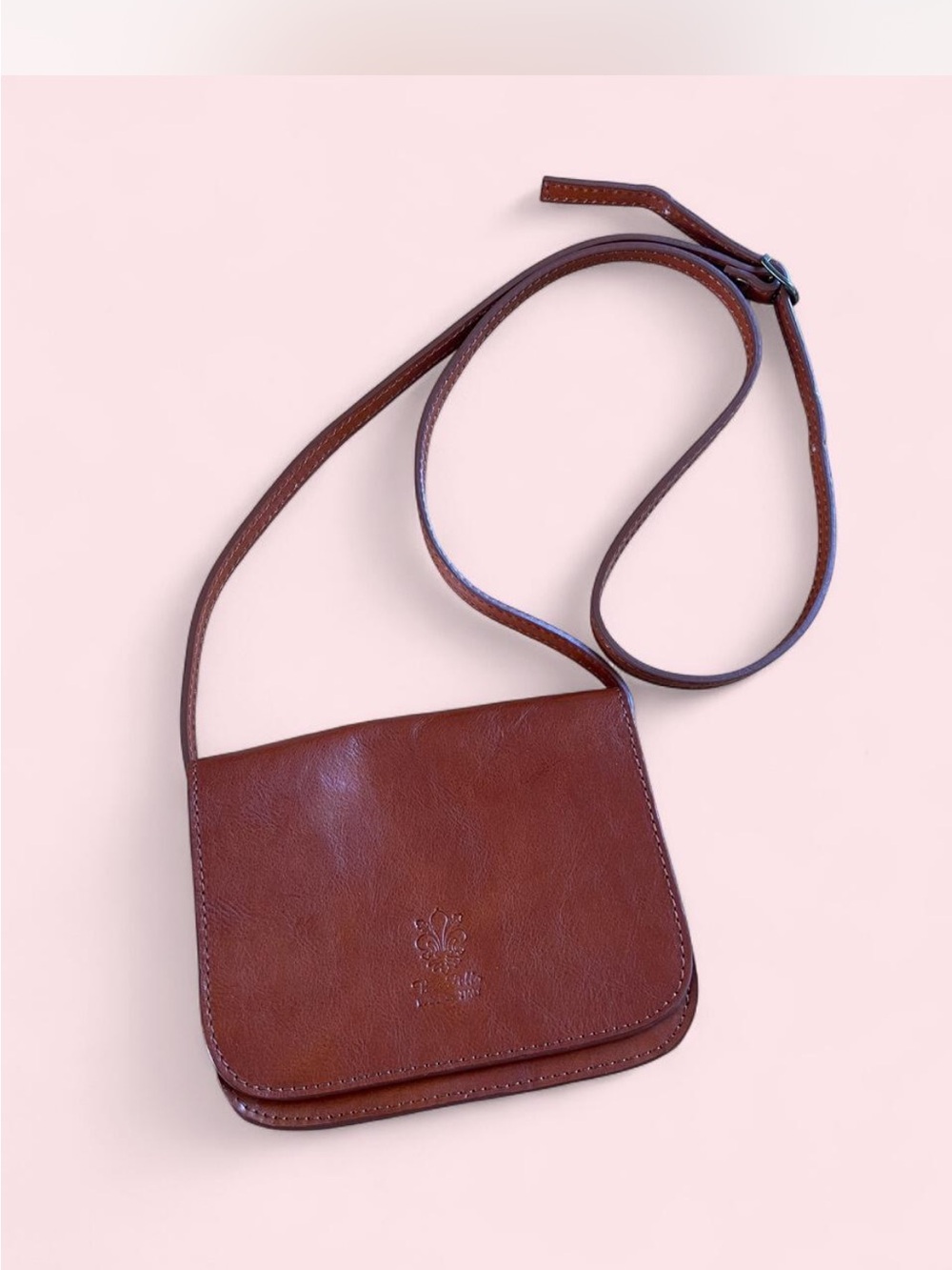 Brown Leather Crossbody Bag with Adjustable Strap